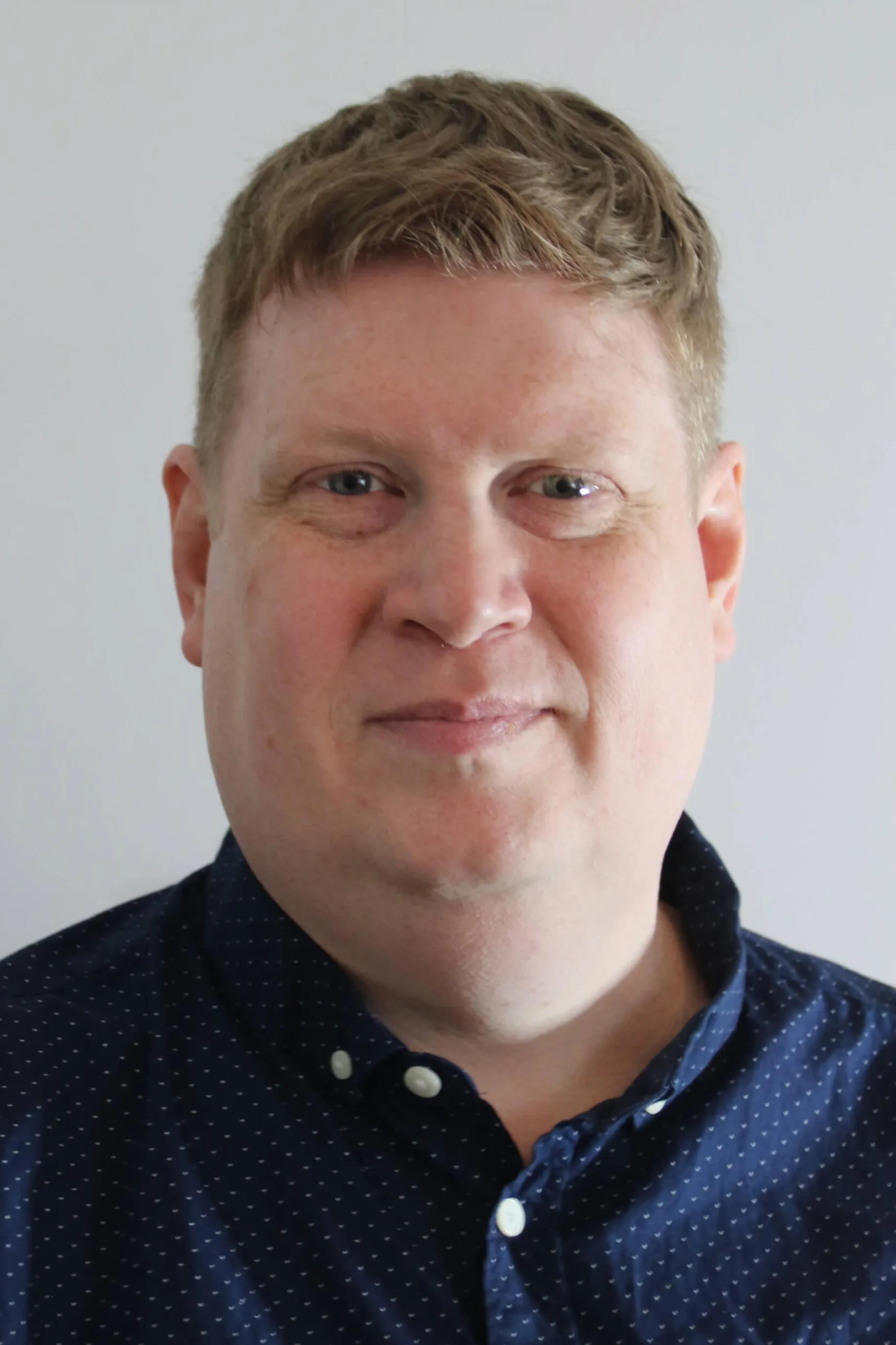 Can you crop this tighter so there is less white space above please Robert Ewens 1 1