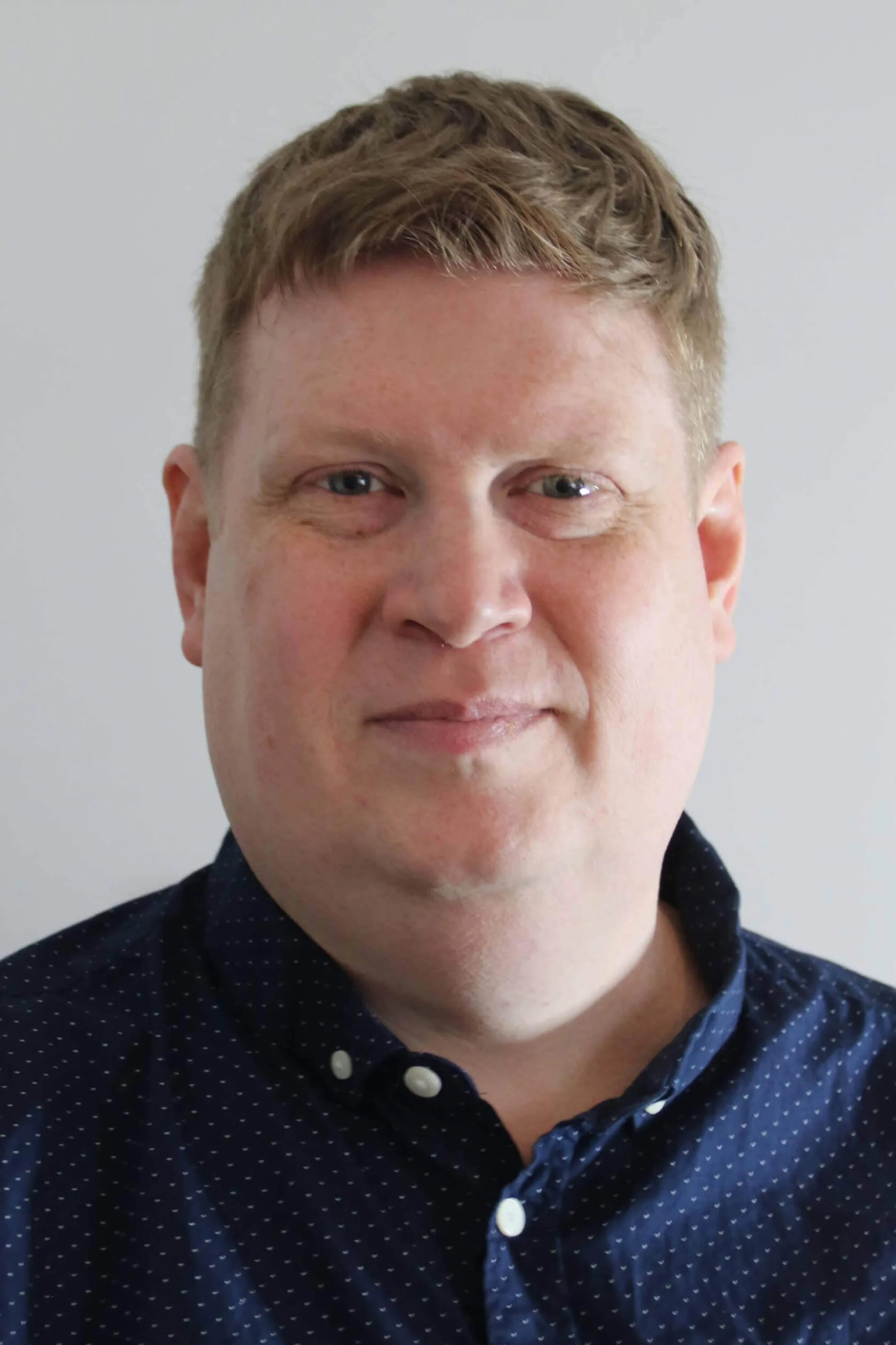 Can you crop this tighter so there is less white space above please Robert Ewens 1 1